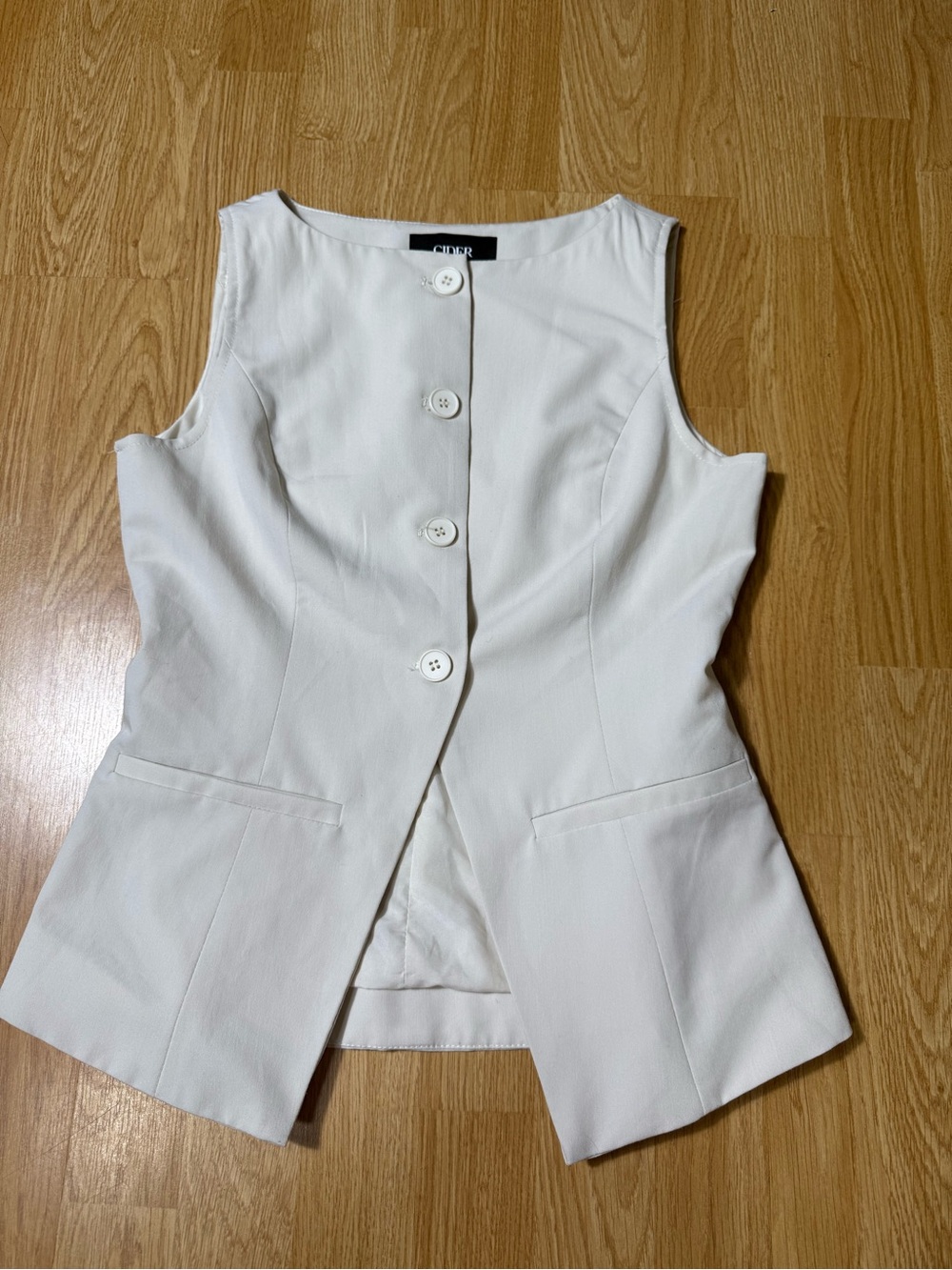 Cider White Sleeveless Button-Front  Vest - Size S